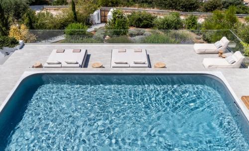 Mousata Villa | Lourdas White Villa