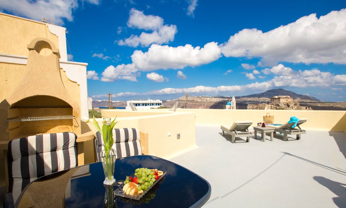 Akrotiri Villa | Love Nest villa