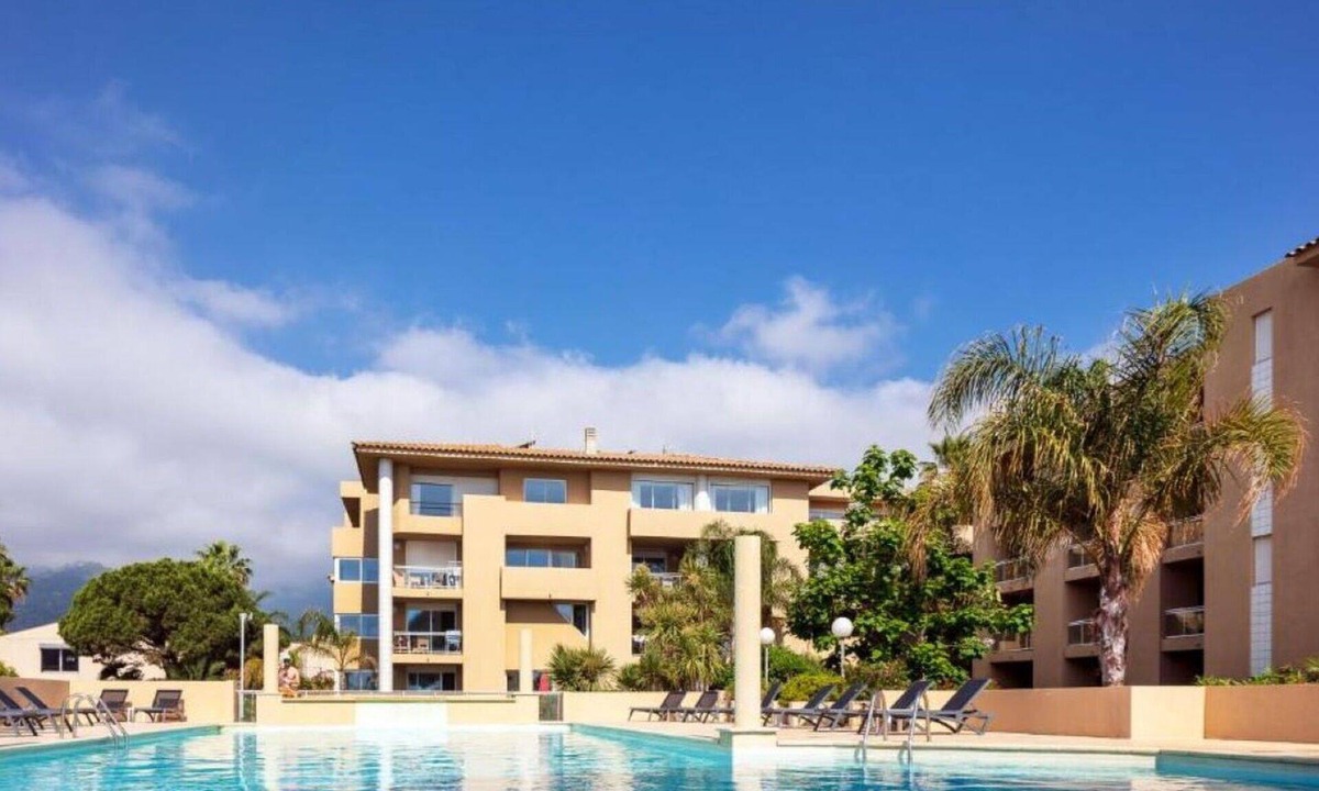 Santa-Lucia-di-Moriani Apartment | Lovely apartment for 4 people with pool, A/C, internet, TV and pets allowed