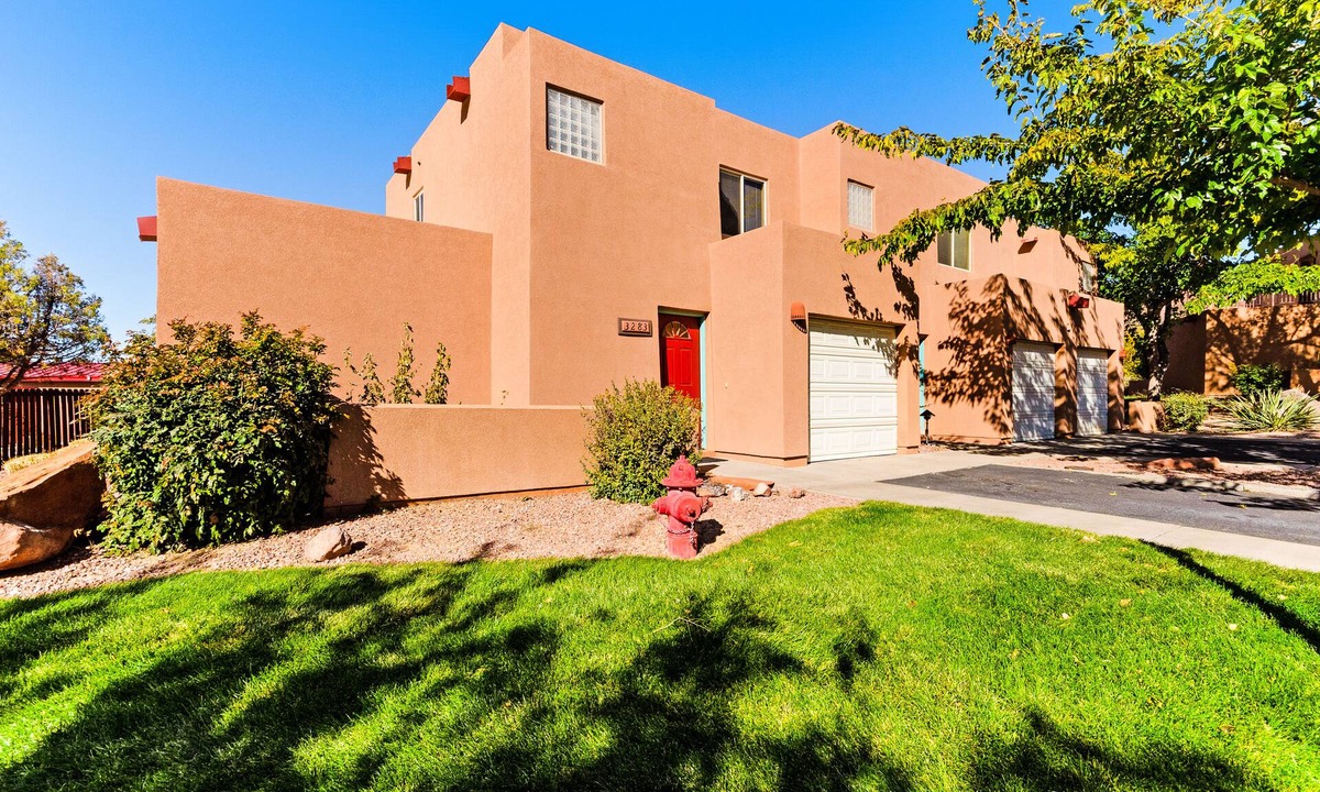 Moab South Valley House | Lovely Home w/Shared Pool - near Arches National Park