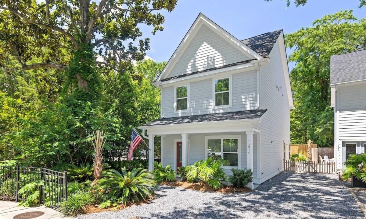 Mount Pleasant House | Lowcountry Lux, 5 min to Beach, 7 min to Dtwn