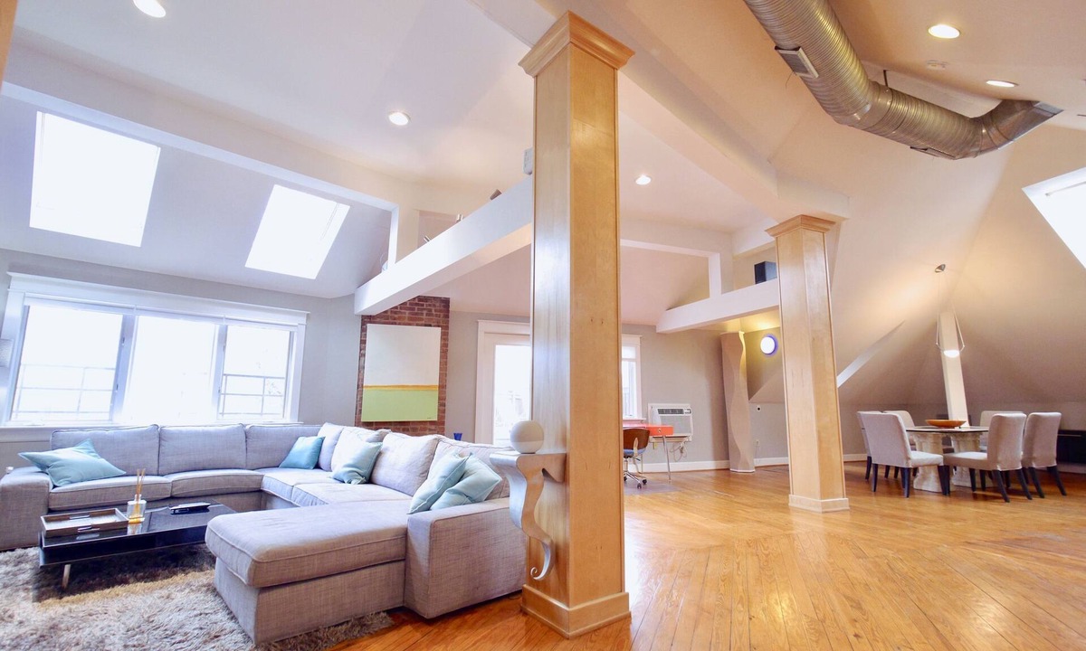 Hyde Park Apartment | Luxe Hyde Park Penthouse, 6 min to Downtown Cinci