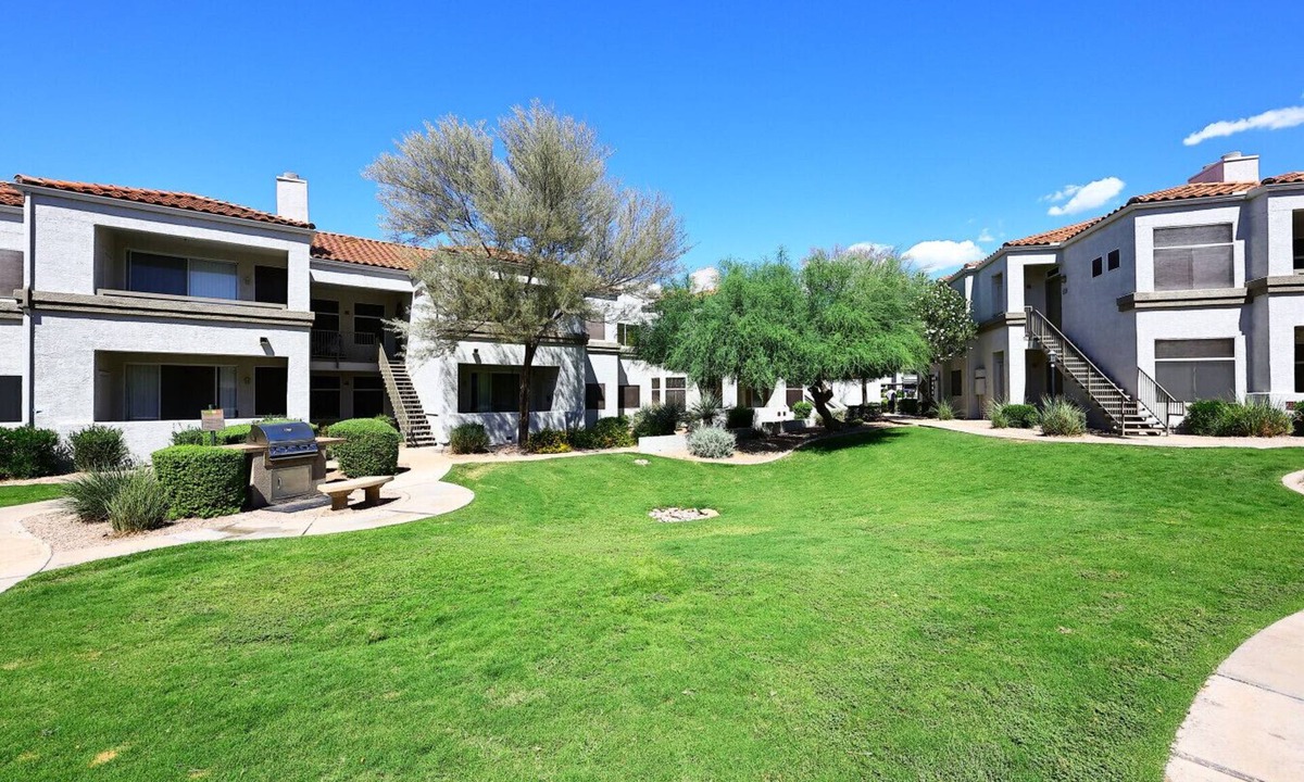 Central Scottsdale Condo | Luxe New Condo in Central Scottsdale