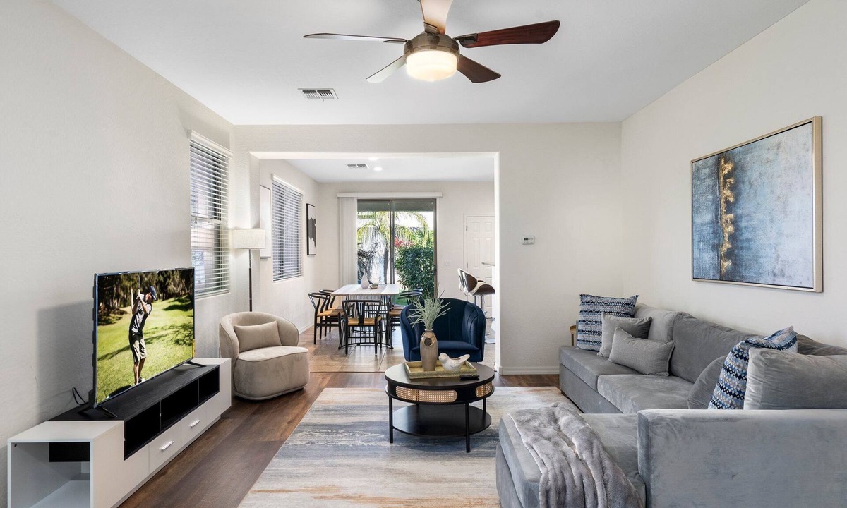 Stetson Valley House | Luxurious 4BR Getaway｜Spacious Backyard, Cozy Fireplace & Pet-Friendly #41700
