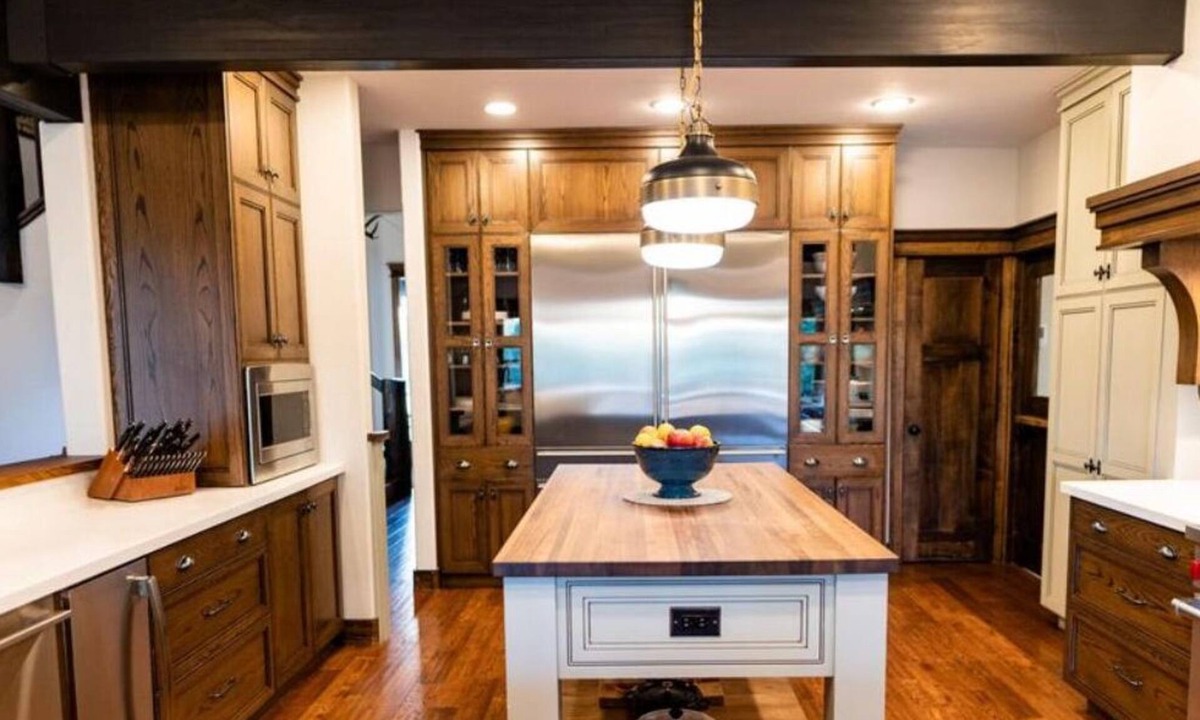 Flagstaff House | Luxurious Mountain Getaway on 2 acres of pine tree forest. Horse Stalls Avail.