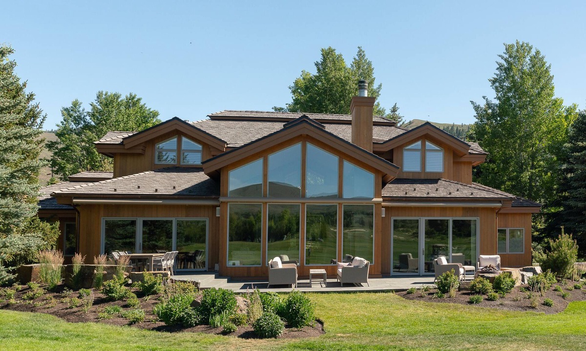 Sun Valley House | Luxurious Sun Valley Mountain Retreat on Golf Course