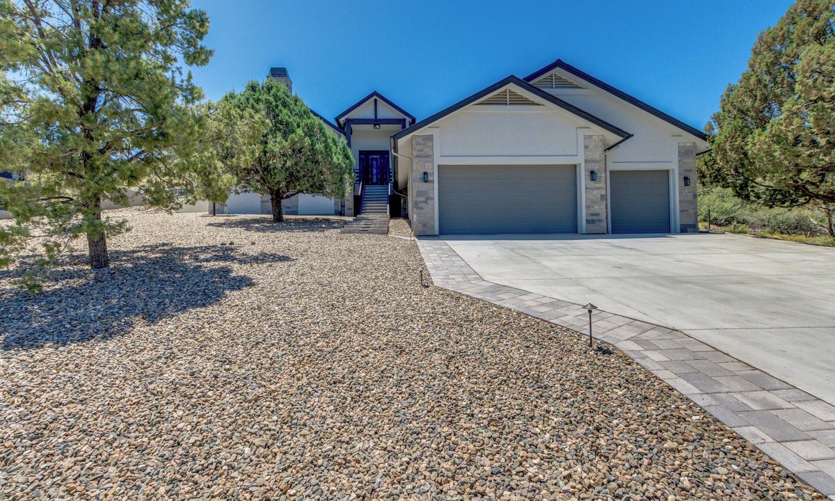 Yavapai Hills House | Luxurious Sunrise Serenity
