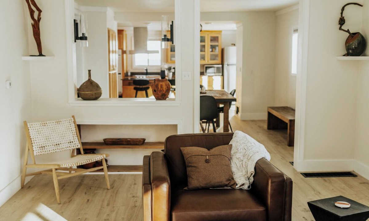 Mullan House | Luxury adventure hub, game room,fire pit, well-appointed kitchen, stunning view!