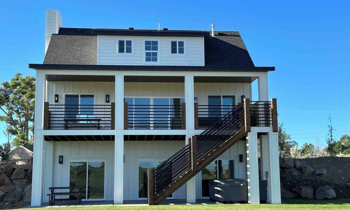 Panguitch Other | Luxury Farm Home @ Stoney Farms w/Private Hot Tub