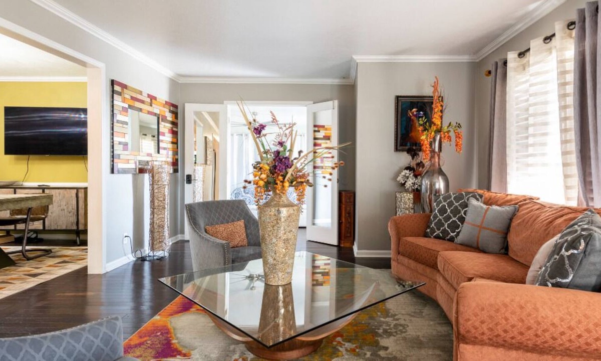 Buechel House | Luxury Newly Remodeled House w/ lrg deck and fenced yard