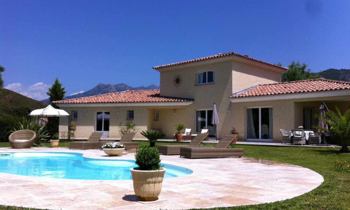 Valpaja Villa | Luxury villa with pool and spa in Ajaccio