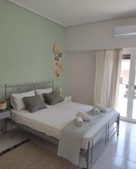 Argyroupoli Apartment | M.V Apartment