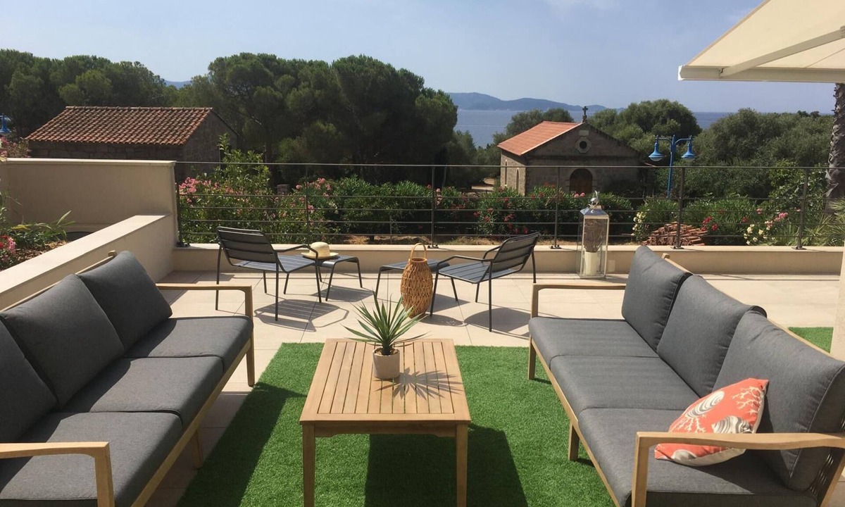 Porto Pollo Apartment | Magnifique VUE MER : Appartement T4 DE Standing A Louer A Porto Pollo!