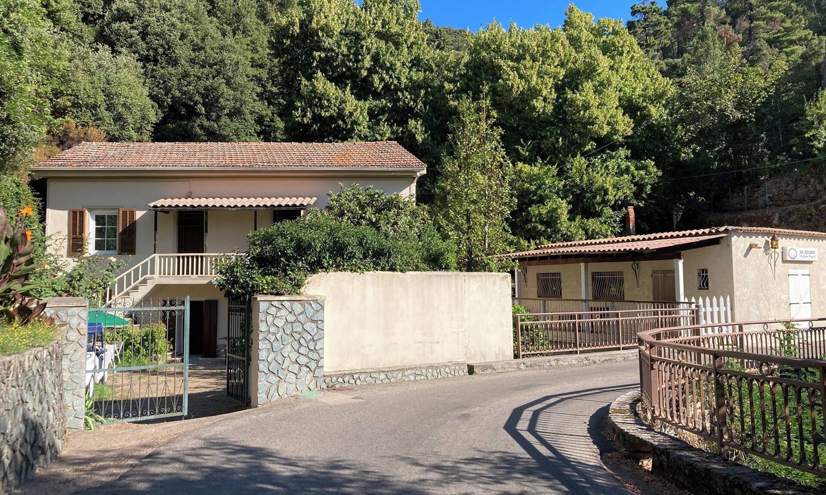 Azzana Apartment | Maison du Pont - Large family home between mountains, river and sea.