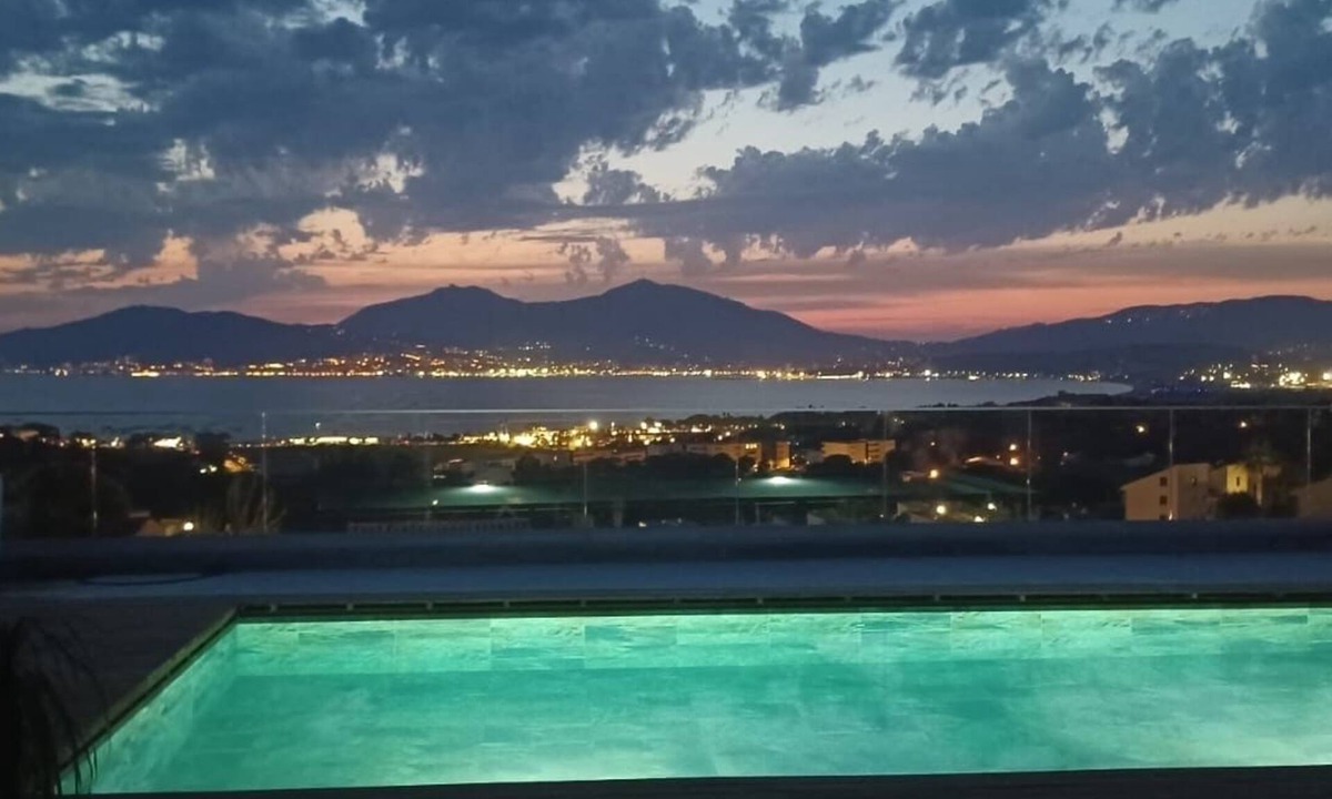 Grosseto-Prugna House | Maison Plain Pied Avec Piscine Privée et vue Imprenable sur le Golfe D'ajaccio