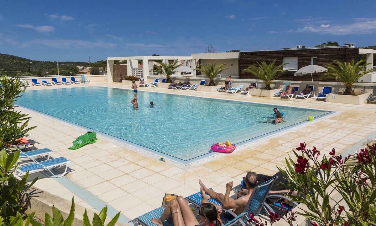 Lozari House | Maisonnette Près de la Plage | Piscine + Parking!