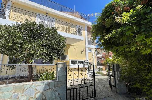 Skala Apartment | Mariannis Studios