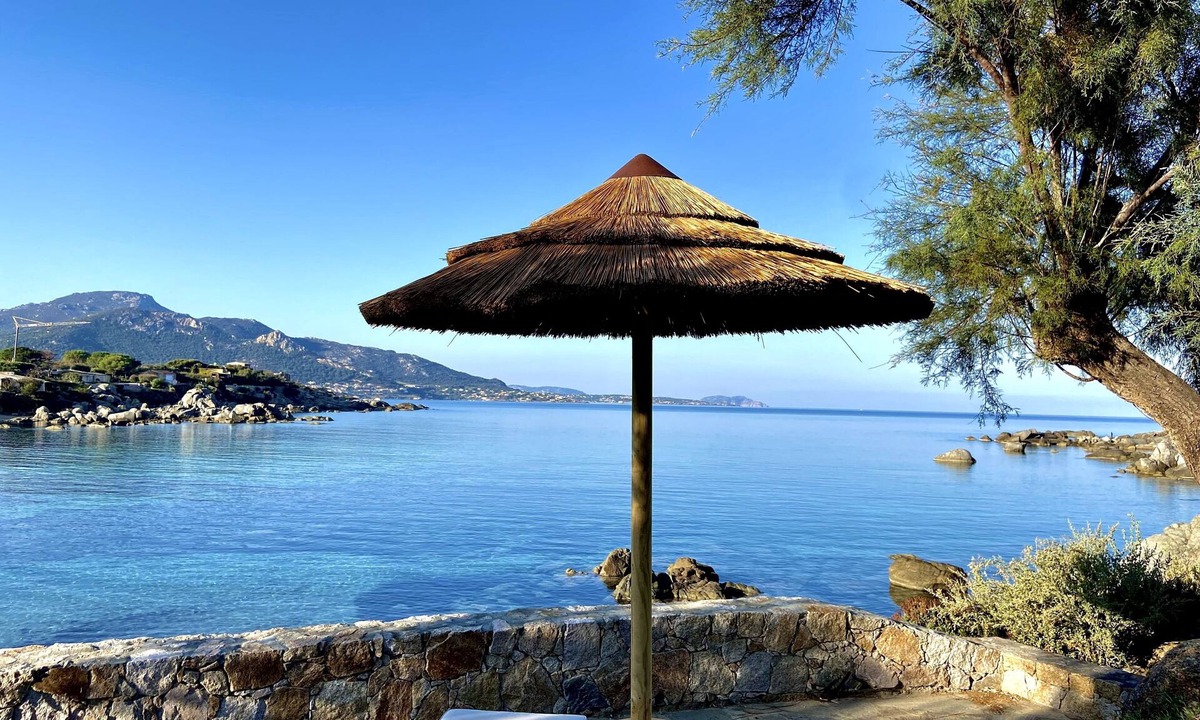 Marine de Davia House | Marine de Davia, waterfront home, pool and direct beach access