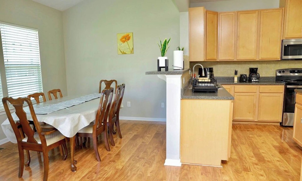 Union House | Marvelous 5-bedroom house with AC in Vandalia