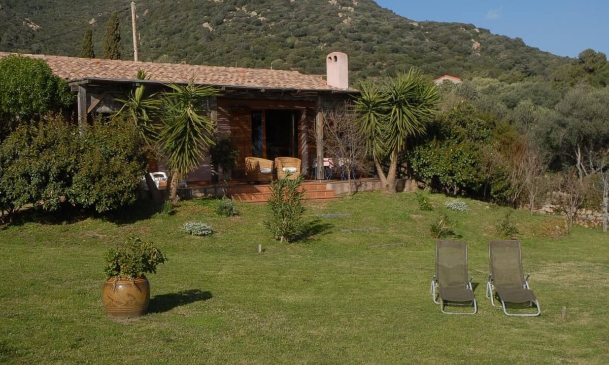 Monacia-d'Aullene House | Mastic - MONACIA D'AULLENE