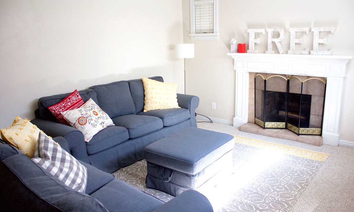 Hillcrest Apartment | Mayberry in Orem! Cozy 2BR Apt by Costco! All New Carpet/Paint