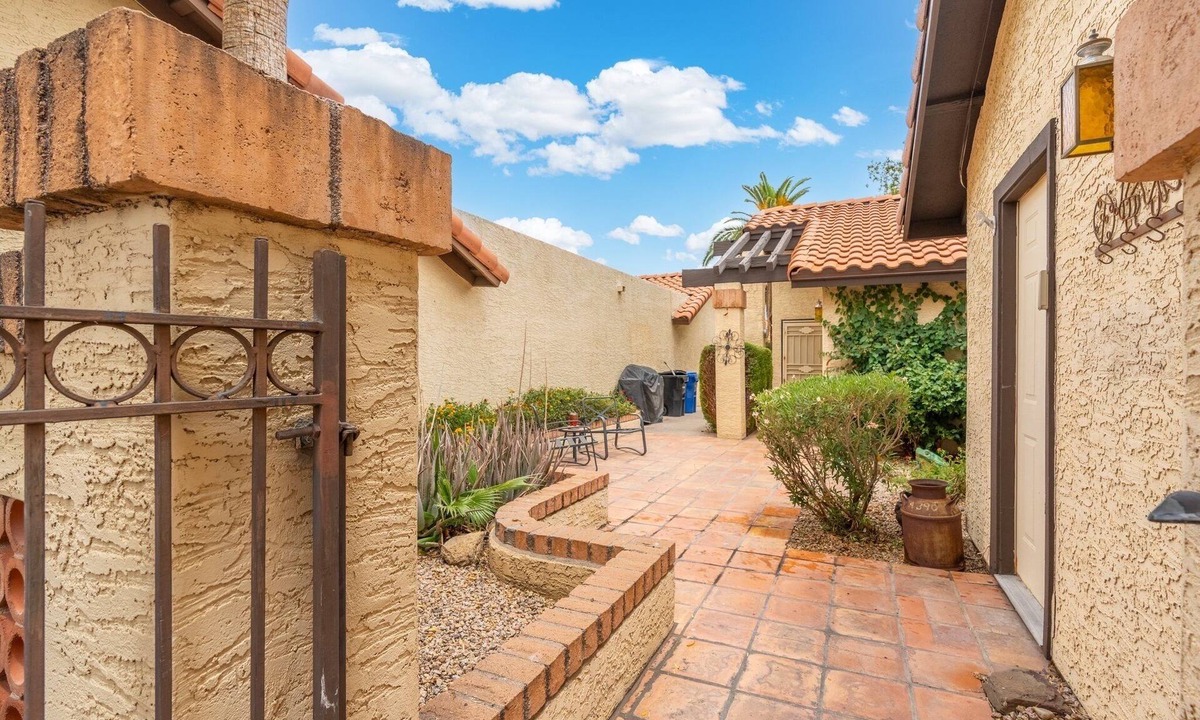Mesa House | Mesa/Gilbert Area Retreat Quiet 2BR/2BA Home
