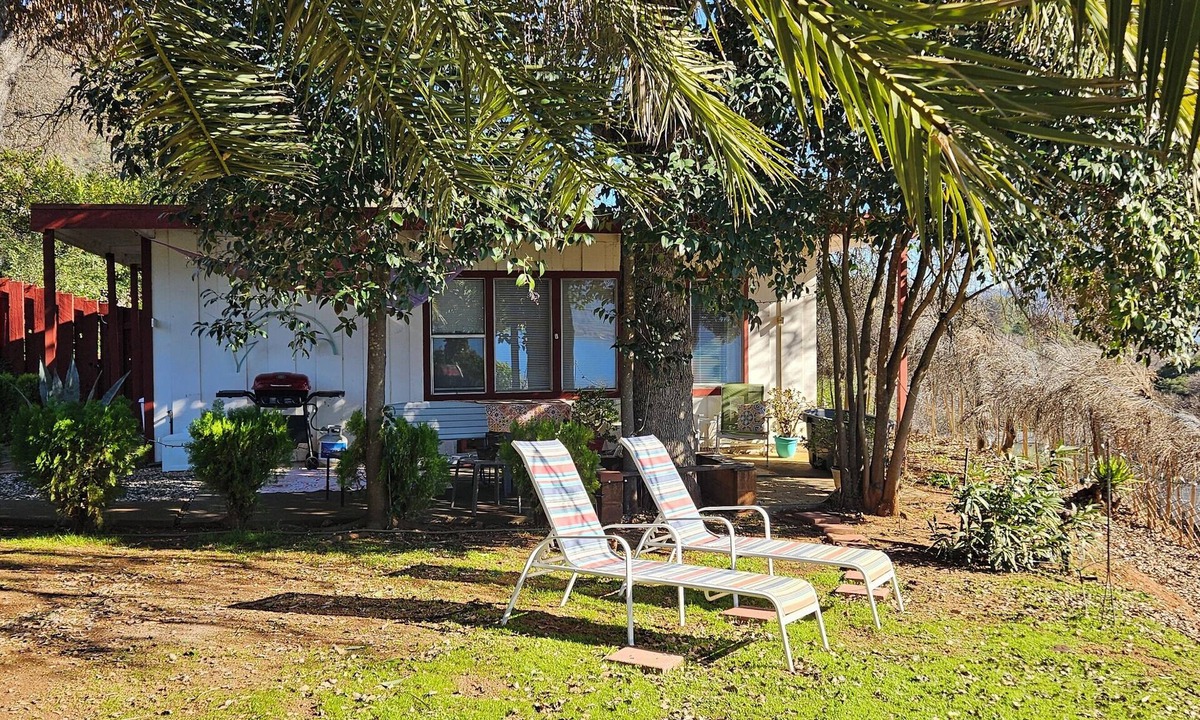 Wilbur Springs Apartment | Mid Century Guesthouse with Lake View!