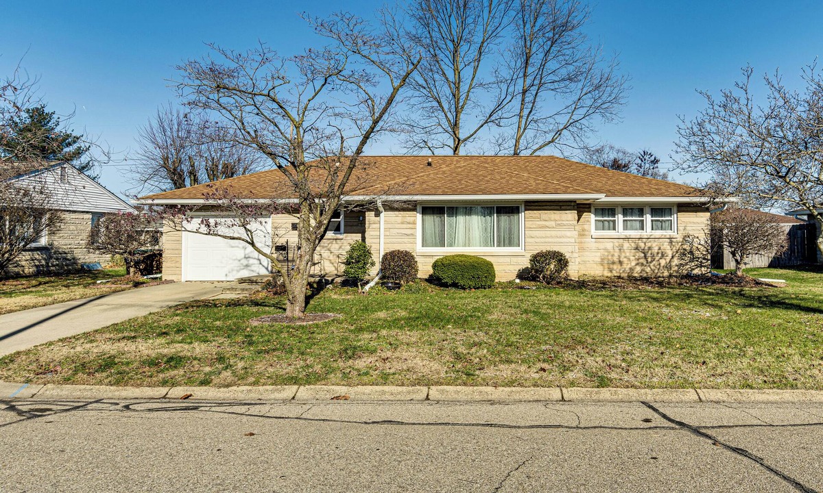 Columbus House | Mid-Century Stone Ranch In Central Columbus