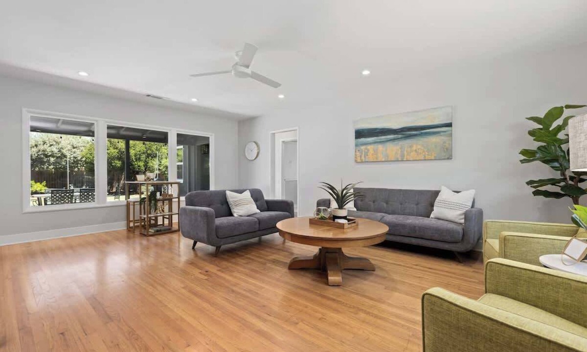 Visalia House | Mid-Century Visalia Home w/EV Charger & BBQ Grill