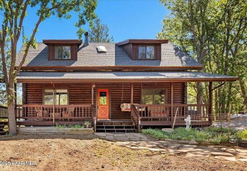 Prescott House | Minnie Mine Cabin Retreat cabin