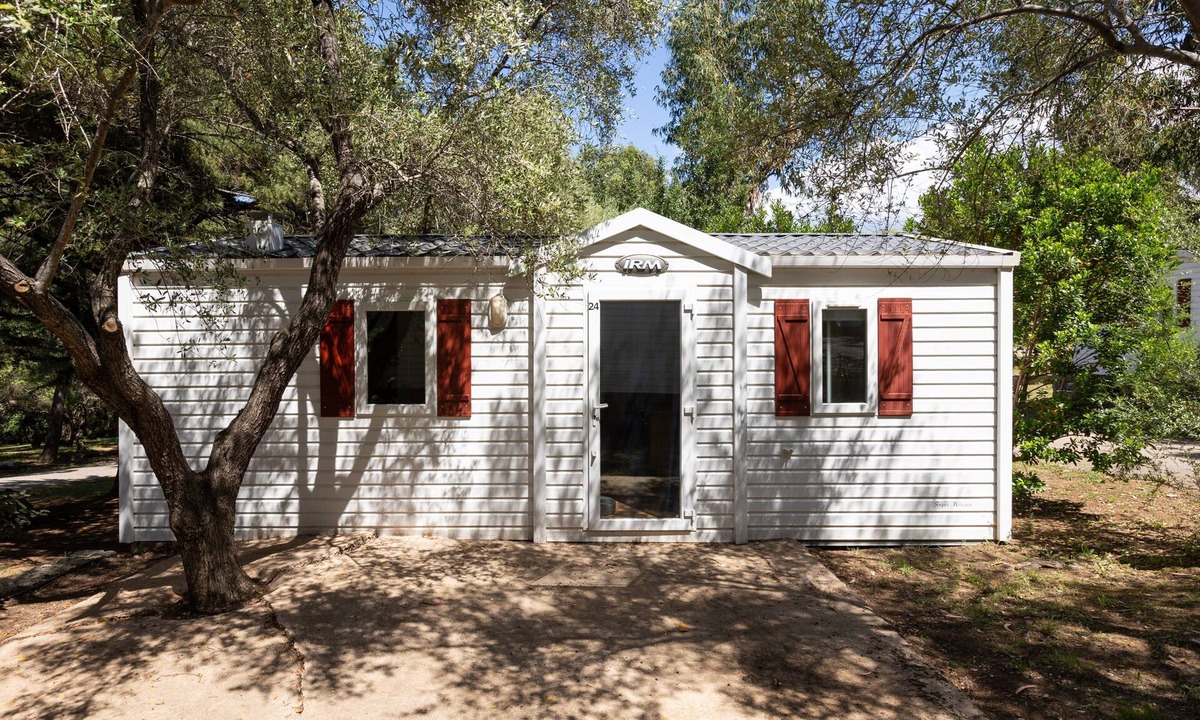 Palasca House | Mobile Home “Village Camping De L'ostriconi 24” with Sea View, Shared Pool, and Wi-Fi