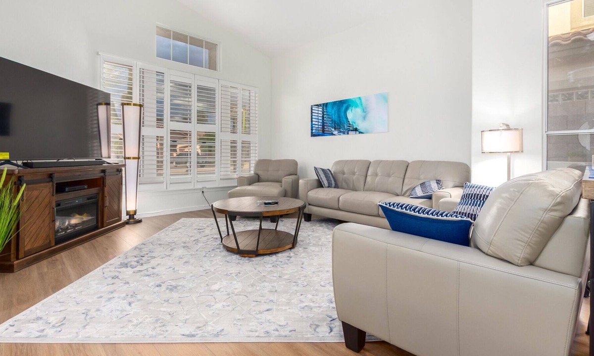 Tatum Ranch House | Modern 3 Bedroom Cave Creek Home with Sparkling Pool
