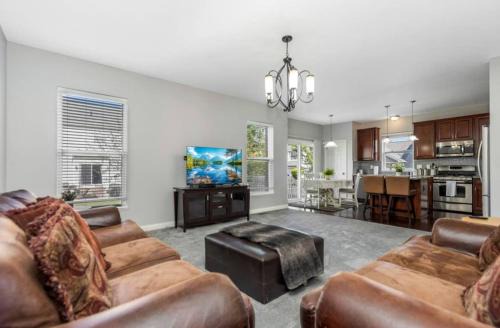 Northeast Columbus House | Modern 4BR Columbus Home Near Airport