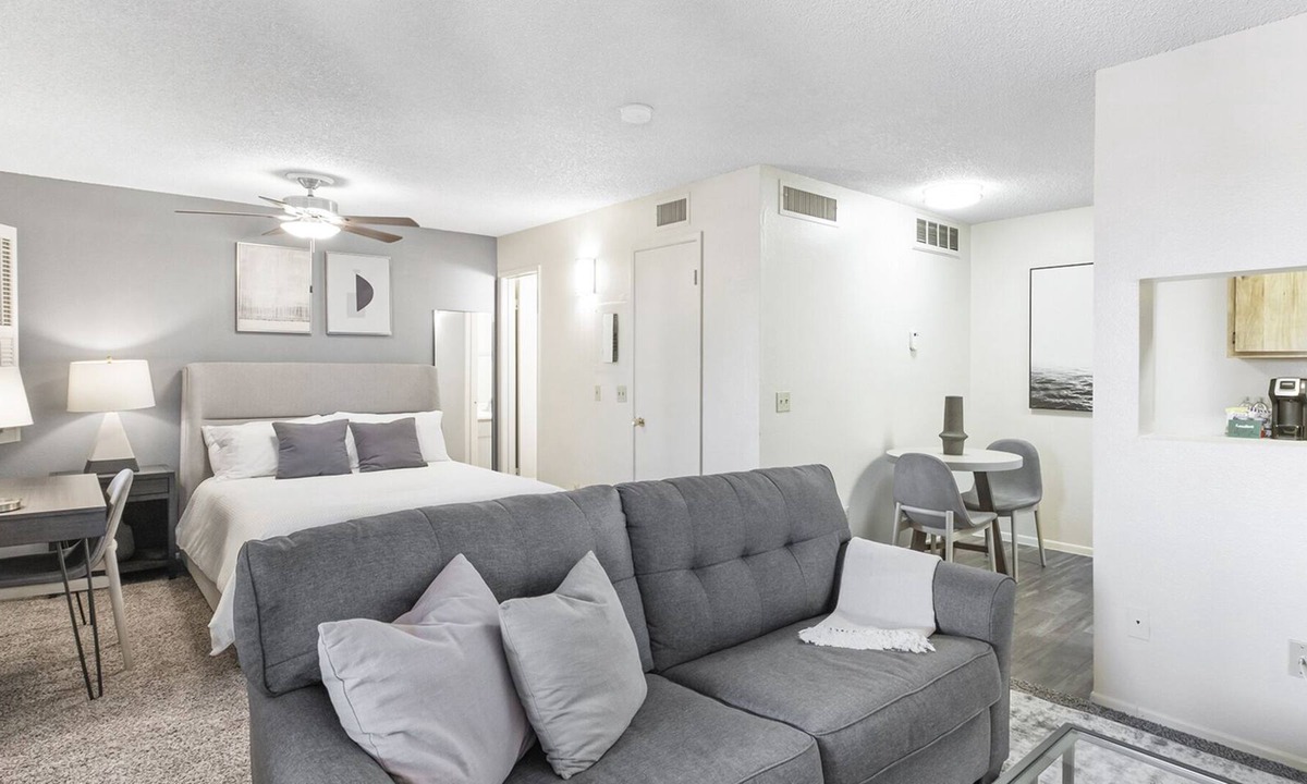 Glendale Apartment | Modern Apartment in Prime Location (ID9297X17)