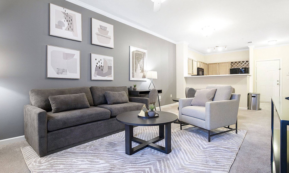 Greensboro Apartment | Modern Apartment in Prime Location (ID9150X02)
