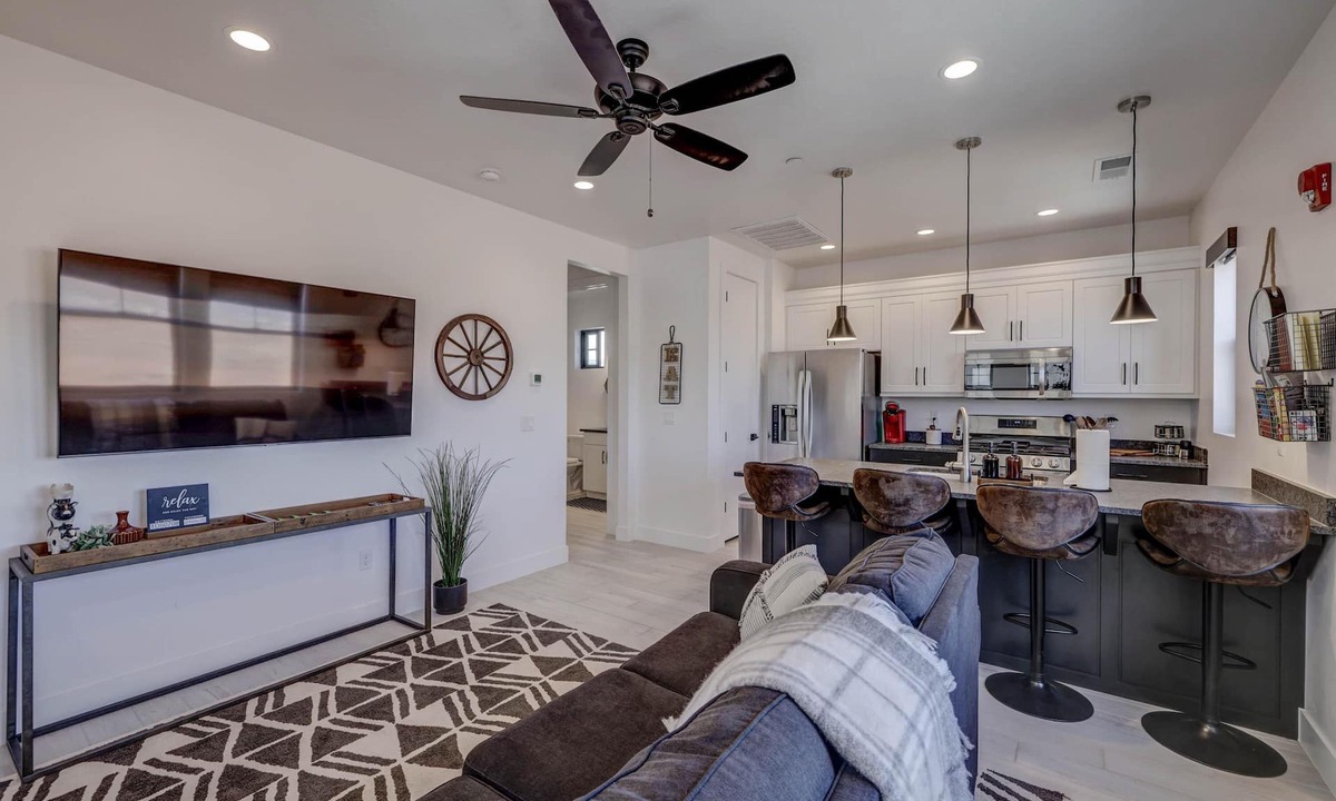 Washington Cottage | Modern | Clean | Getaway for Two! Mini Ranch Casita