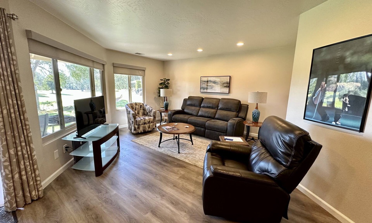 Nipomo Condo | Modern Golf Condo at Blacklake - Fairway View - Walk to Pro Shop