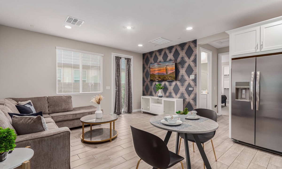 Maricopa House | Modern Guest Suite Retreat in Maricopa