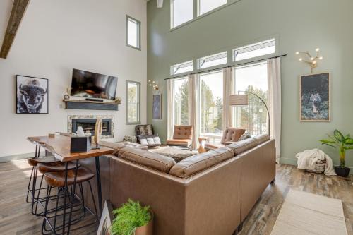Island Park House | Modern Island Park Cabin ~ 23 Mi to Yellowstone!