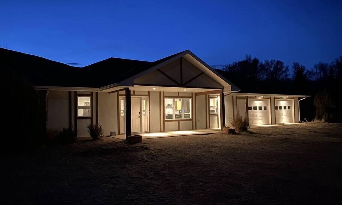 Dubois House | Modern Luxury Home on the River w/4 Bedrooms