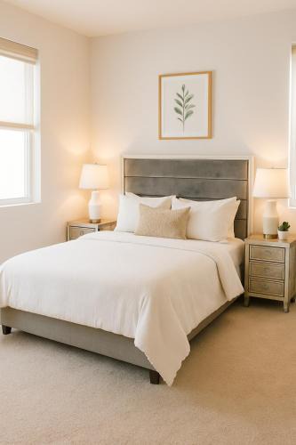 Peters House | Modern Private Room with Private Bath