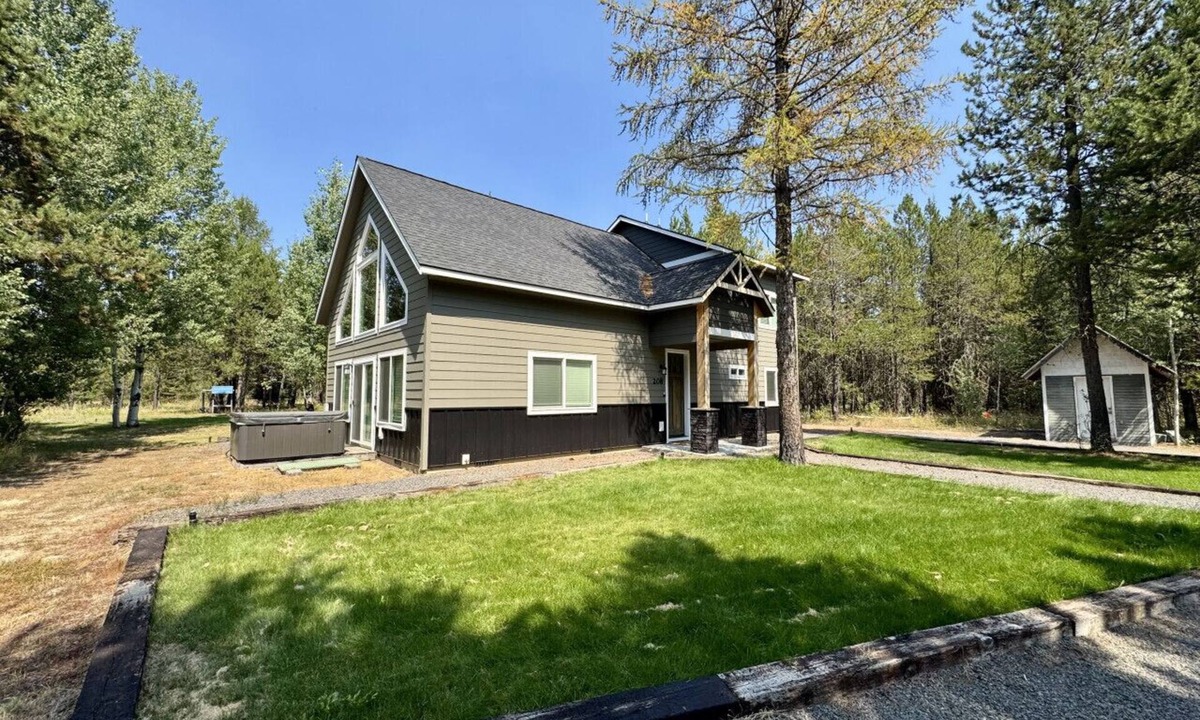 Tamarack Resort House | Modern Retreat Near Boulder Creek & Lake Cascade