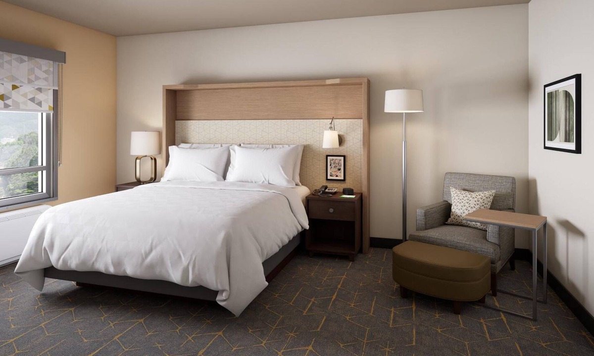 Barstow Hotel | Modern Room Off I-15 Near Delicious Restaurants & Scenic Road Trip Stops