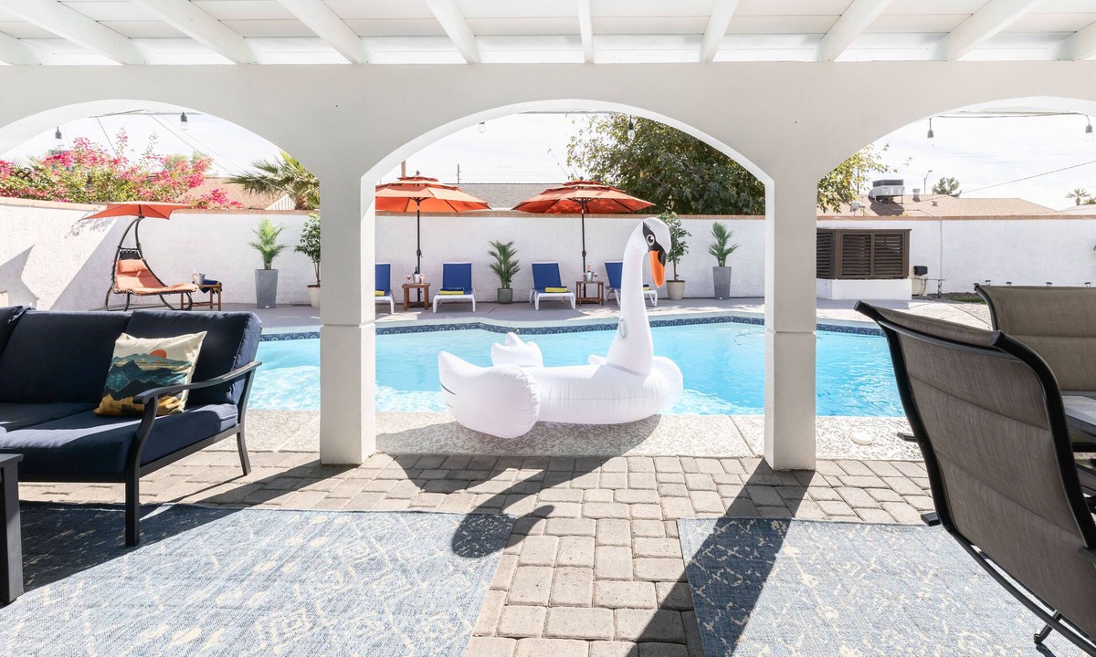Park Scottsdale One House | Modern Scottsdale Home w/HEATED Pool and Hot Tub minutes to Old Town