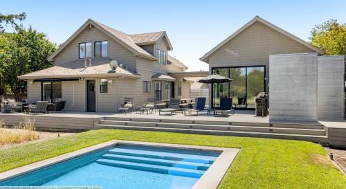 Geyserville House | Modern Sonoma Home w Private Pool - Valley Vineyards