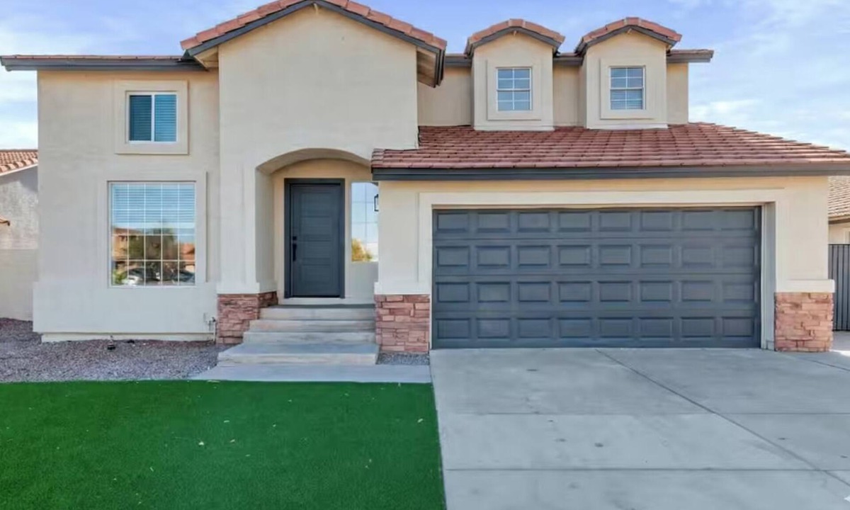 Ashley Park House | Modern, Spacious & Peaceful 4B/3B House
