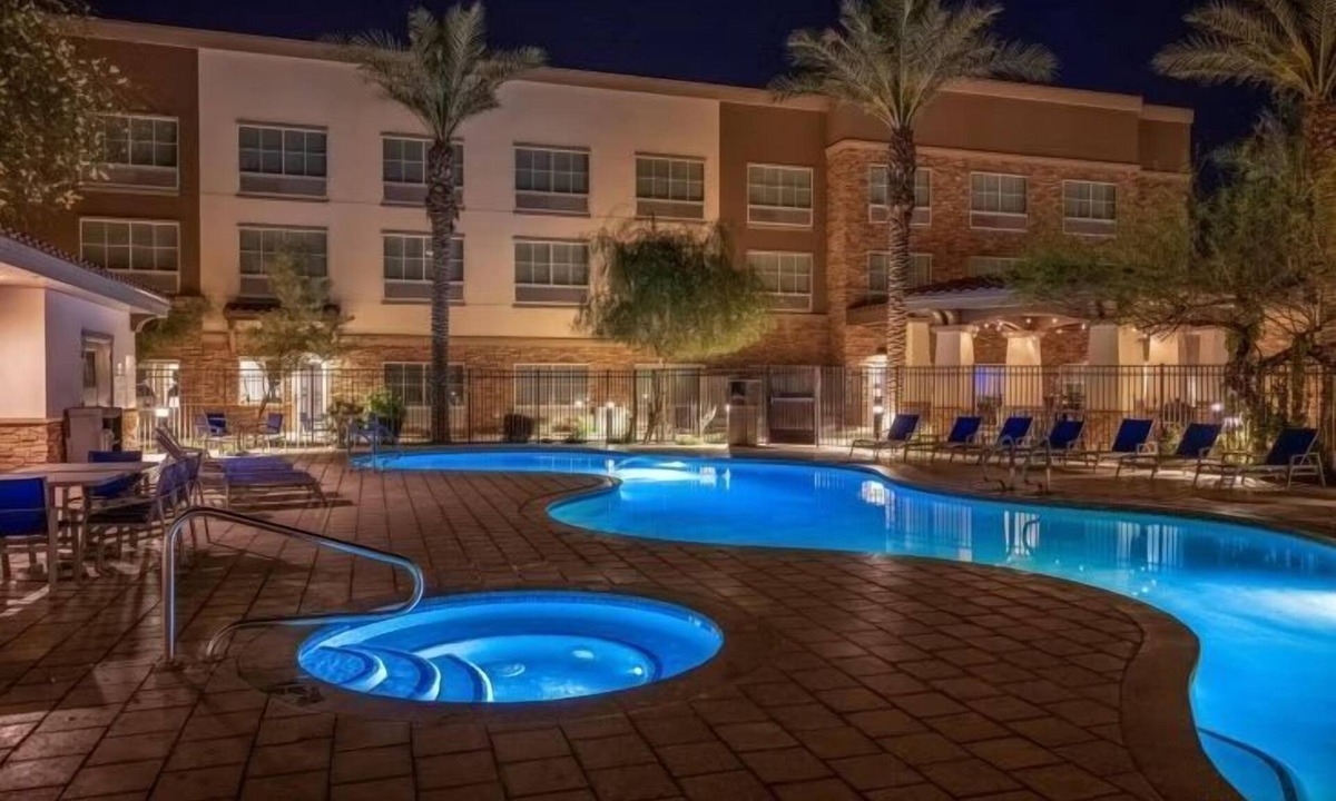 Gilbert Apartment | Modern Studio in Phoenix | Outdoor Pool + Hot Tub + Free Breakfast
