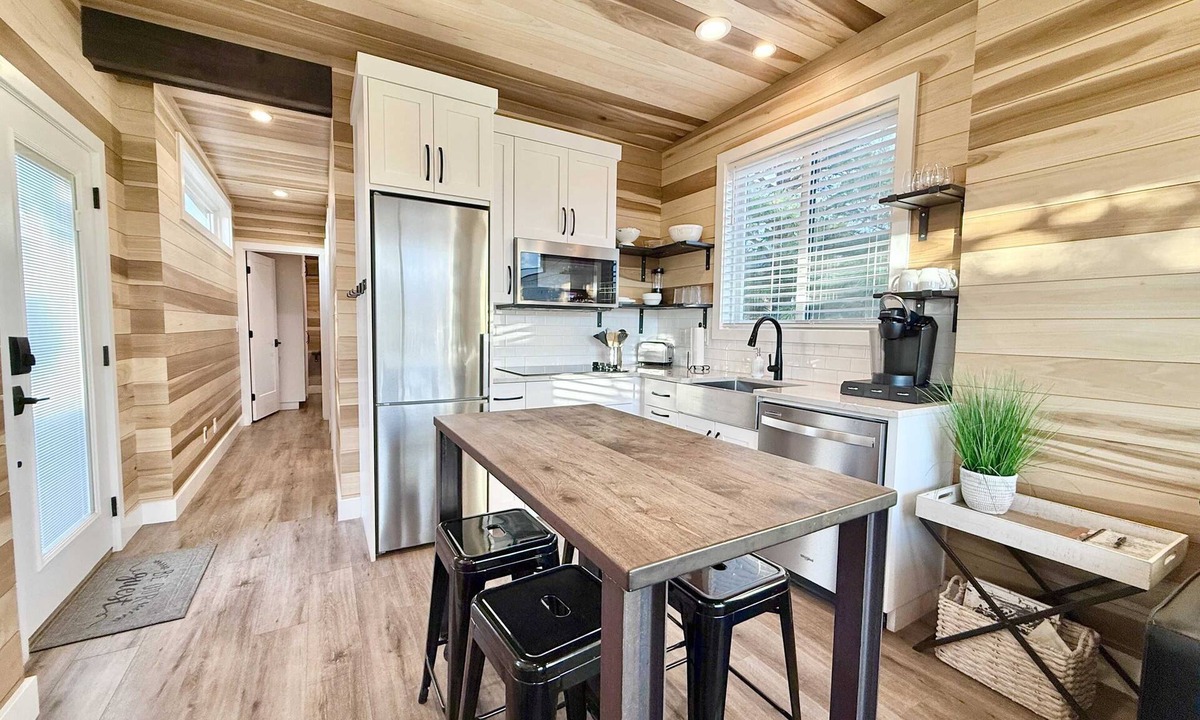 Escalante House | Modern Tiny Home Near Grand Staircase Utah