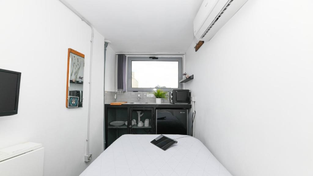 Thissio Apartment | Monastiraki CityCenter Sleepbox- Unspoiled Athens Apartments