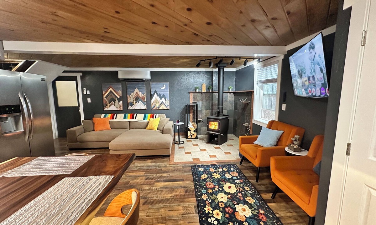 Arlee Cabin | Montana Cabin Near Missoula Mountain Views + Wildlife